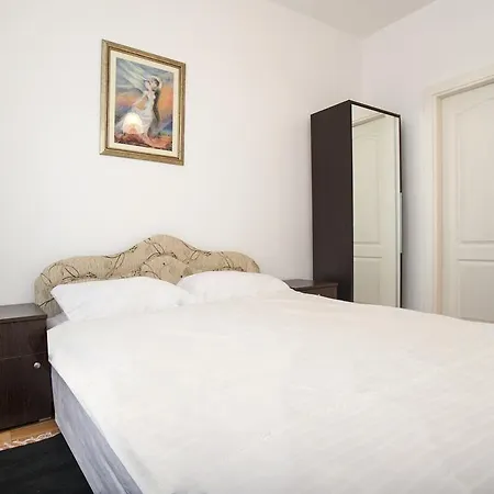 Rubin Apartment